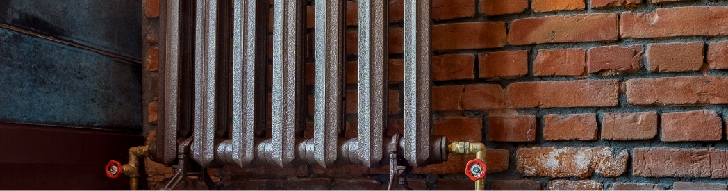 Traditional Column Radiator With Copper Piping
