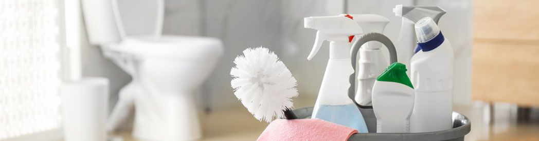 8 Bathroom Cleaning Hacks | Bathroom Takeaway